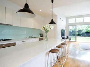 Benefits of Installing Glass Splashbacks in Modern Homes